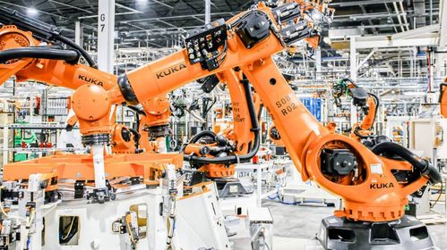 机器人致伤事件引争议，马斯克怒斥不实报道